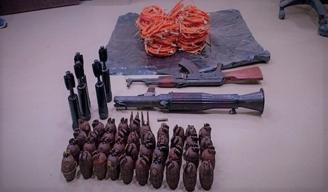 असम के उदलगुरी से बड़ी खबर, मिला हथियारों का जखीरा,छह एके सीरीज राइफलें, एक पिस्तौल, मैगजीन और गोला-बारूद