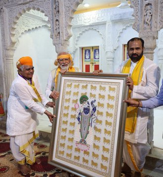 प्रधानमंत्री ने राजस्थान के नाथद्वारा स्थित श्रीनाथजी मंदिर में किया दर्शन पूजा
