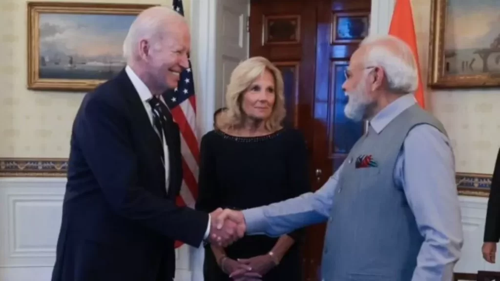 प्रधानमंत्री नरेन्द्र मोदी ने व्हाइट हाउस में राष्ट्रपति जो बाइडन और अमरीका की पहली महिला जिल बाइडन को विशेष उपहार दिए
