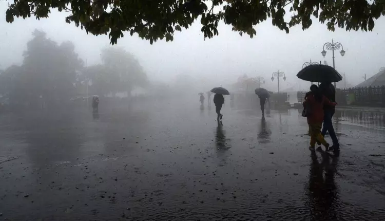 प्रदेश में मॉनसून के प्रवेश से राज्य के कई जिलों के तापमान में गिरावट
