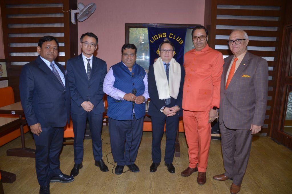 लायंस क्लब दिल्ली वेज ने डीएस डोसा फैक्ट्री के साथ मनाया विश्व खाद्य सुरक्षा दिवस