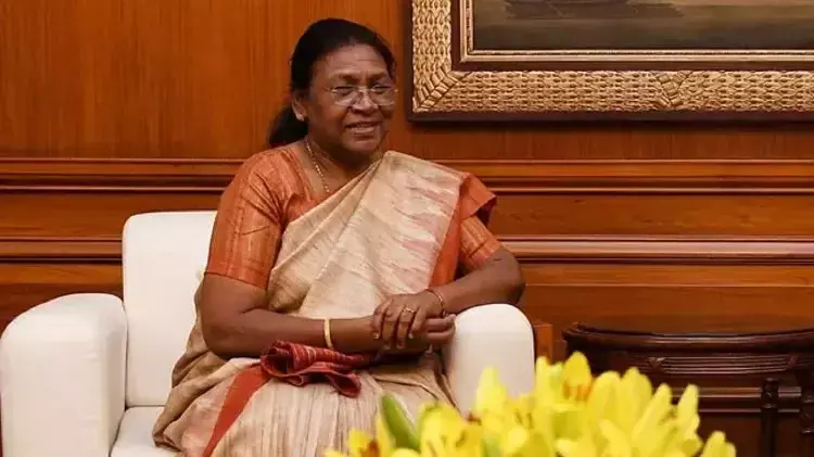 राष्ट्रपति द्रोपदी मुर्मु सूरीनाम में भारतीयों के आगमन की 150वीं वर्षगांठ पर आयोजित समारोह में लेंगी भाग