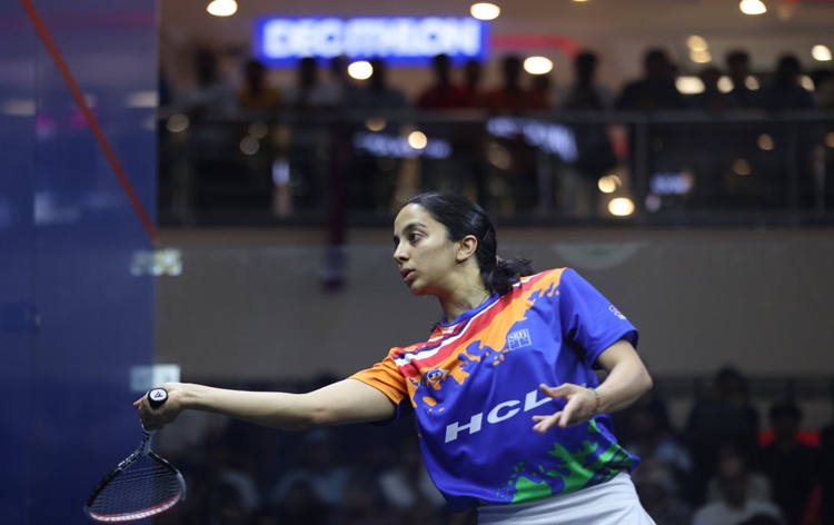 भारत ने चेन्नई में विश्व स्क्वैश चैम्पियनशिप में दक्षिण अफ्रीका को 4-0 से हराकर सेमीफाइनल में प्रवेश किया