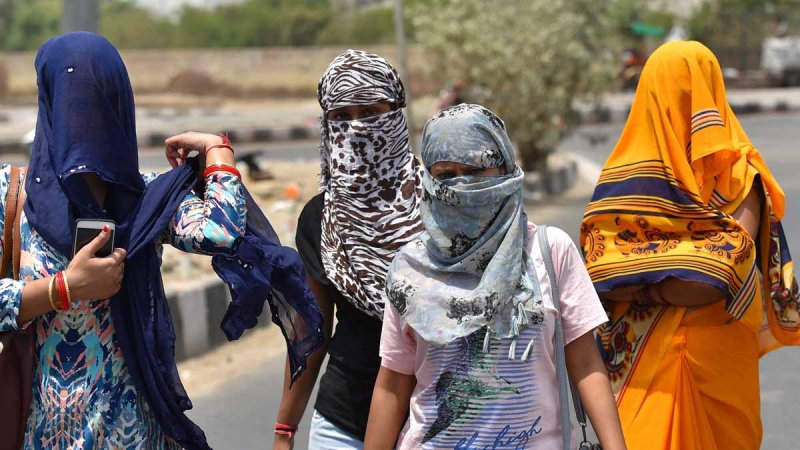 यूपी-बिहार और ओडिशा में भीषण गर्मी का कहर, हीटवेव का अलर्ट, दिल्ली-NCR में बारिश; जानें अन्य राज्यों का हाल