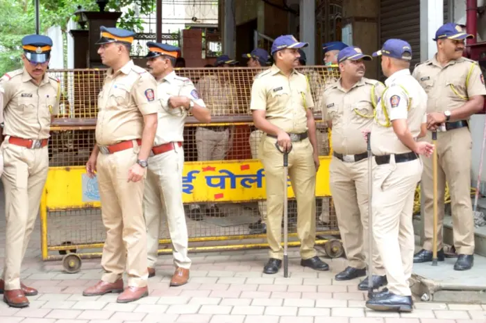 मुंबई, पुणे को बम से उड़ाने की धमकी, पुलिस ने एक आरोपी को किया गिरफ्तार