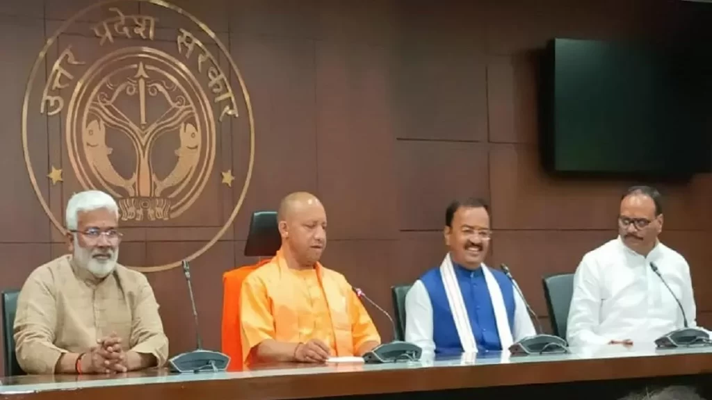 मुख्यमंत्री योगी आदित्यनाथ की अध्यक्षता में लखनऊ में मंत्रिपरिषद की बैठक में कई महत्वपूर्ण प्रस्तावों को मंजूरी दी गयी