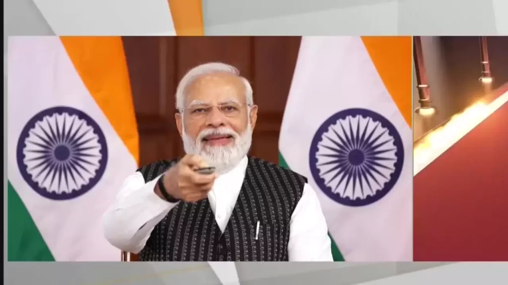 प्रधानमंत्री वीडियो कॉन्फ्रेंसिंग के माध्यम से रोज़गार मेले के तहत 70000 नियुक्ति पत्र प्रदान किया