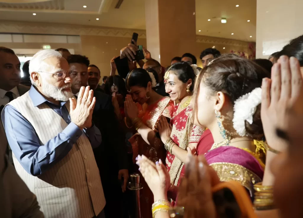 मिस्र में भारतीय समुदाय के साथ बातचीत की प्रधानमंत्री नरेन्द्र मोदी