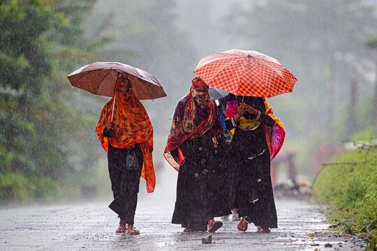 गुजरात में तेज हवाओं के साथ बारिश, IMD ने बताया कितना भयानक होगा बिपरजॉय; कई राज्यों में भी दिखेगा असर