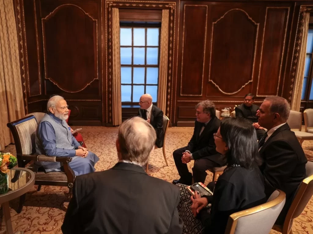 प्रधानमंत्री ने अमेरिका के स्वास्थ्य क्षेत्र के अग्रणी विशेषज्ञों के समूह के साथ बैठक की