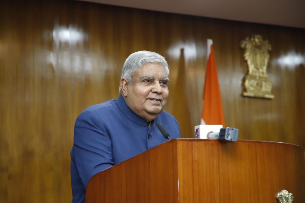 हमारी संस्कृति और सभ्यतागत लोकाचार के बारे में पूरी जानकारी रखें; आप हमेशा भारत के राजदूत और योद्धा रहेंगे-उपराष्ट्रपति