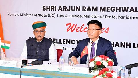 विधि और न्याय राज्य मंत्री अर्जुन राम मेघवाल और वियतनाम के न्याय मंत्री के बीच द्विपक्षीय बैठक का आयोजन