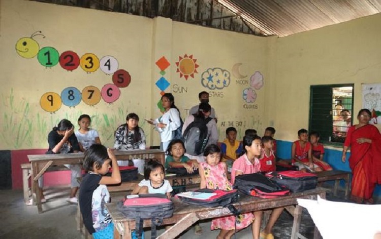 मणिपुर में दो महीने की हिंसा के बाद स्कूल खुले
