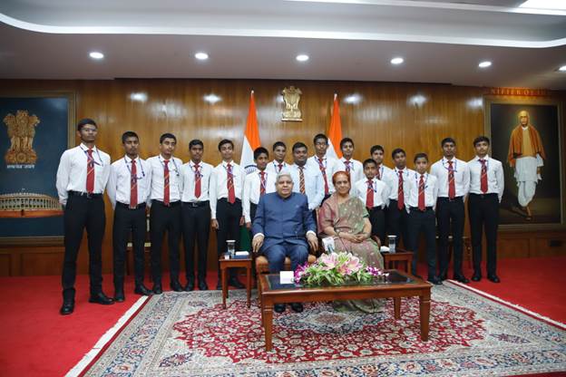 “मुझे गर्व है कि मैं सैनिक स्कूल का छात्र रहा हूँ” – उपराष्ट्रपति