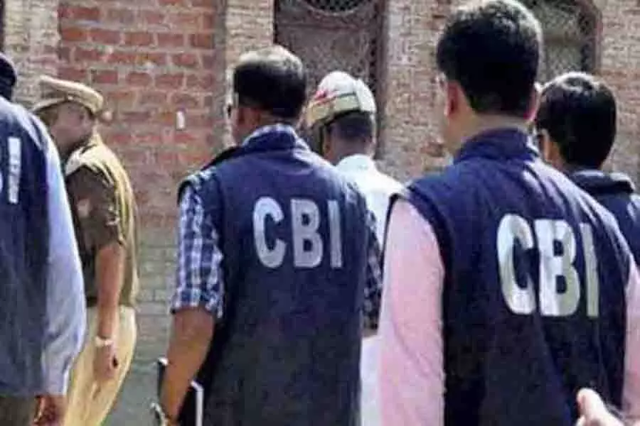 सीबीआई ने दिल्ली पुलिस के एएसआई को गिरफ्तार किया