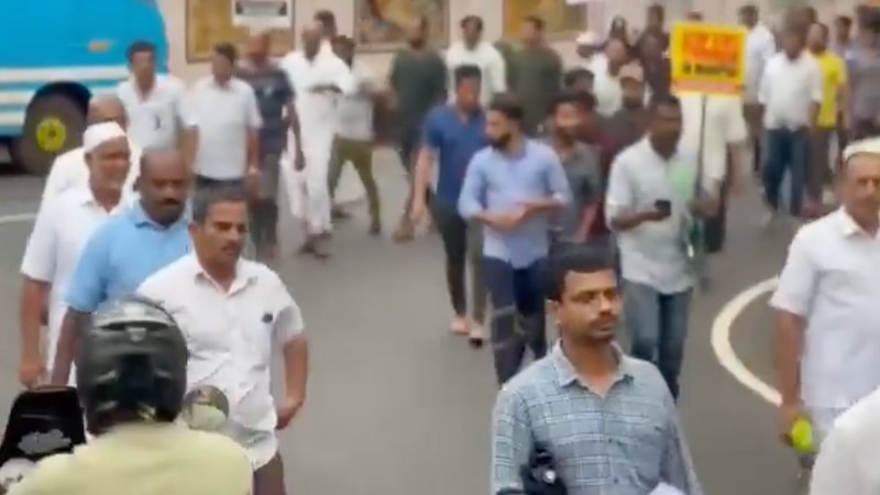 ‘तुम्हें तुम्हारे ही मंदिरों में लटका देंगे, जिंदा जला देंगे’: केरल में यूसीसी के विरोध में रैली, INDIA एलायंस में शामिल मुस्लिम लीग ने दिखाई हिंदू घृणा