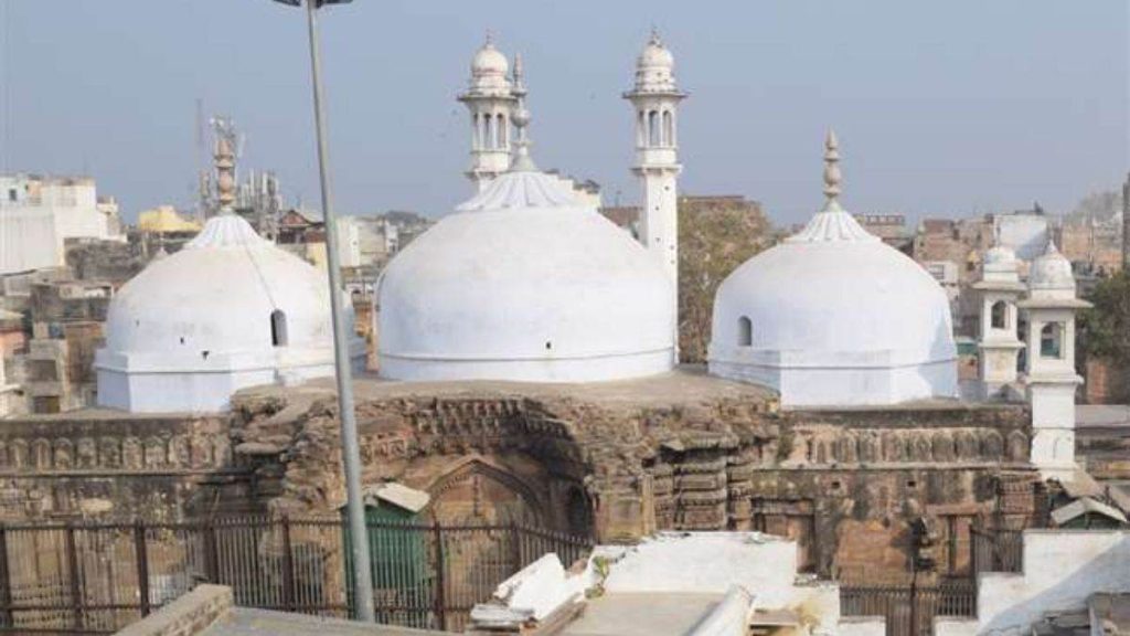 ज्ञानवापी के सर्वे पर रोक जारी, 3 अगस्त को आएगा फैसला, जानें कोर्ट ने सुनवाई के दौरान क्या-क्या कहा…