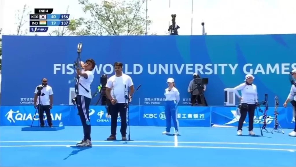 चीन के चेंगदू में वर्ल्ड यूनिवर्सिटी गेम्स में निशानेबाज ऐश्वर्य प्रताप सिंह तोमर ने जीता स्वर्ण पदक