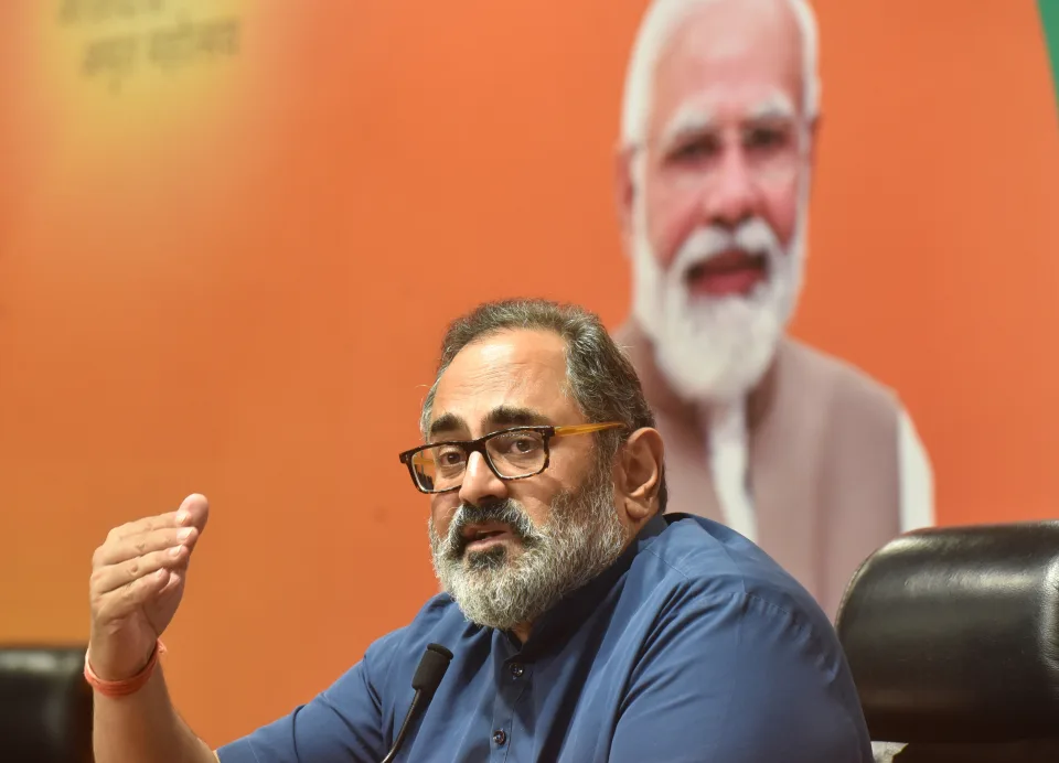 पिछली सरकारों की राजनीतिक दूरदर्शिता और रणनीतिक स्पष्टता की कमी के कारण भारत सेमीकंडक्टर के मामले में पिछड़ गया: राज्य मंत्री राजीव चन्द्रशेखर