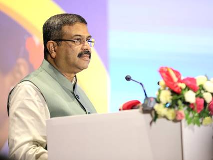 शिक्षा परिवार भारत को ज्ञान आधारित महाशक्ति बनाने के लिए राष्ट्रीय शिक्षा नीति को लागू करने के लिए प्रतिबद्ध है – धर्मेंद्र प्रधान