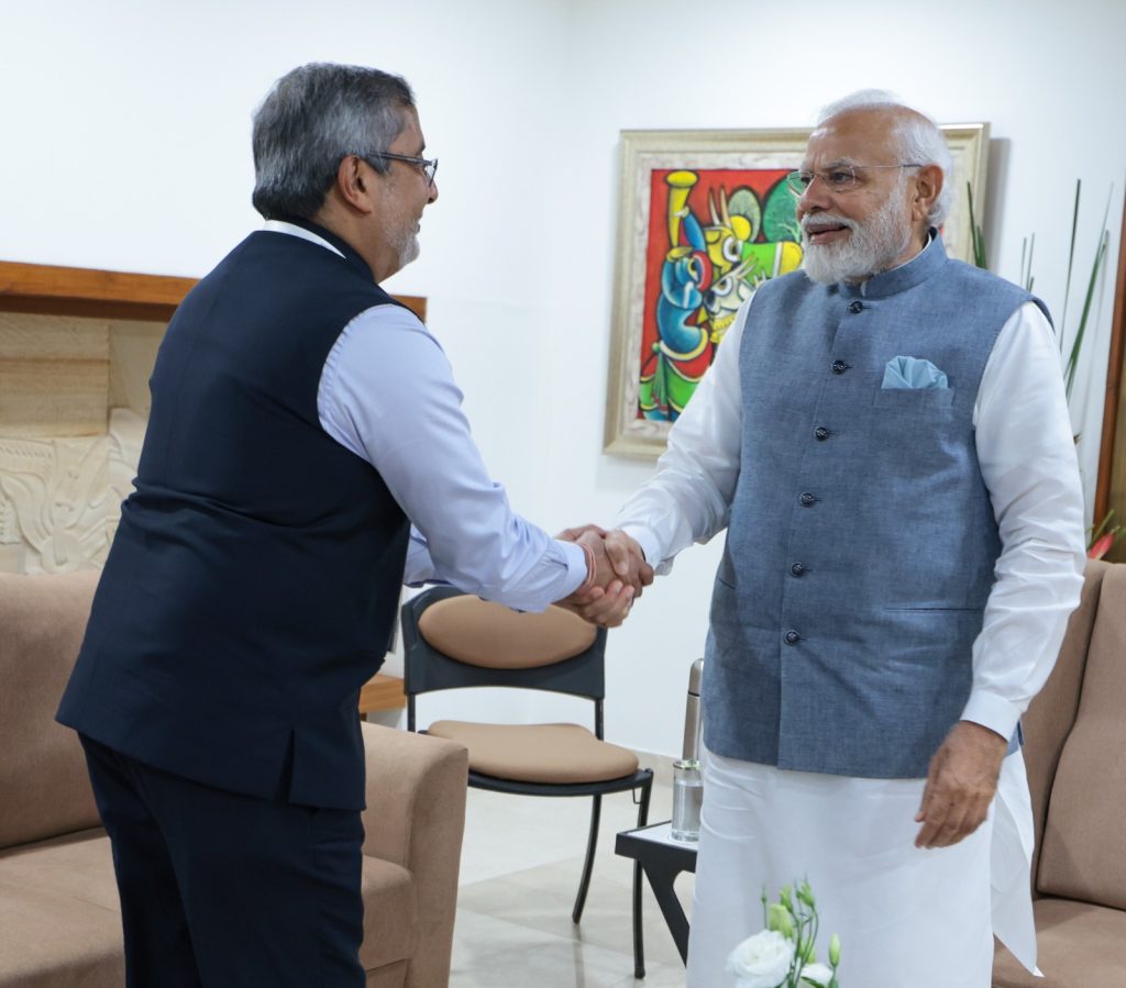 प्रधानमंत्री ने माइक्रोन टेक्नोलॉजी के अध्यक्ष एवं सीईओ संजय मेहरोत्रा से की मुलाकात