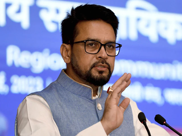 मणिपुर से लौटे विपक्षी सांसदों से आग्रह है कि कल सदन में चर्चा हेतु आएं, भागे नहीं: अनुराग ठाकुर