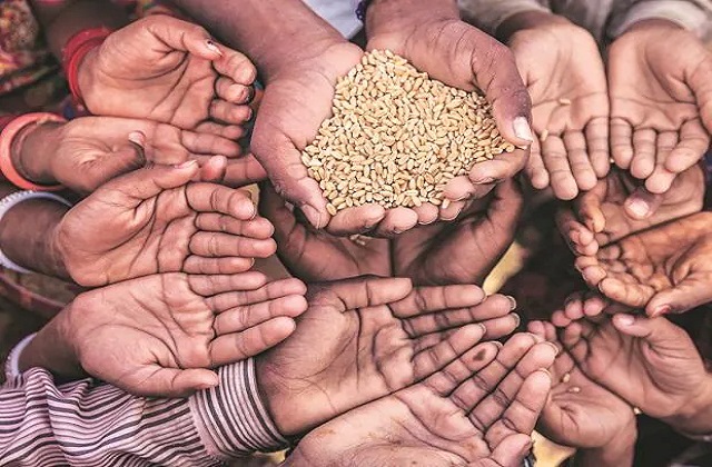 नीति आयोग की रिपोर्ट का दावा, भारत में 5 साल में 13.5 करोड़ लोगों को गरीबी से मिली मुक्ति