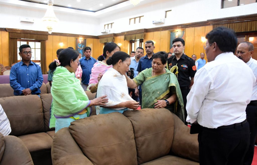 सीओटीए के प्रतिनिधियों ने राजभवन में राज्यपाल अनुसुईया उइके से की मुलाकात