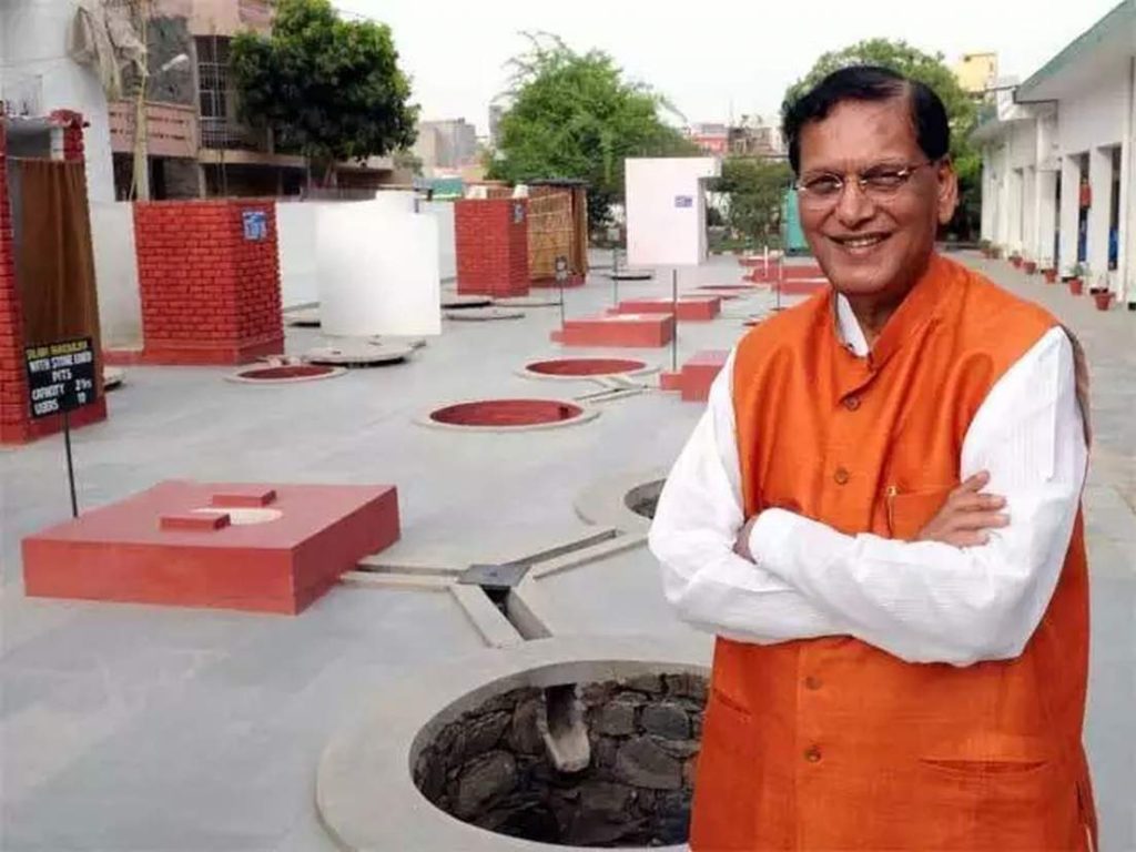 मिर्च-मसाला- स्वच्छता आंदोलन के सबसे बड़े पुरोधा को गमगीन विदाई!