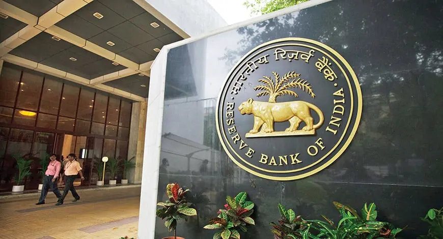 आरबीआई का दावा कि ₹2,000 के 88% नोट बैंकों में वापस आ गए