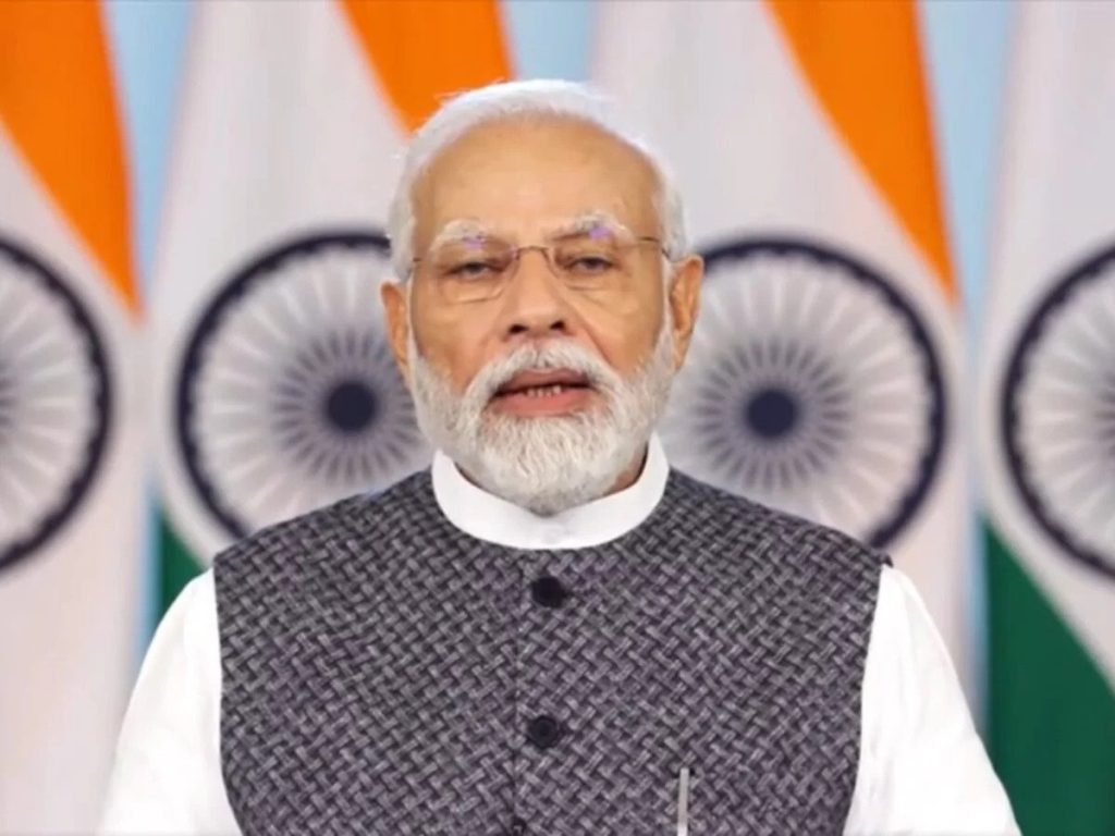 प्रधानमंत्री ने अहमदाबाद में बावला-बगोदरा हाईवे पर सड़क दुर्घटना में हुई जनहानि पर शोक किया व्यक्त