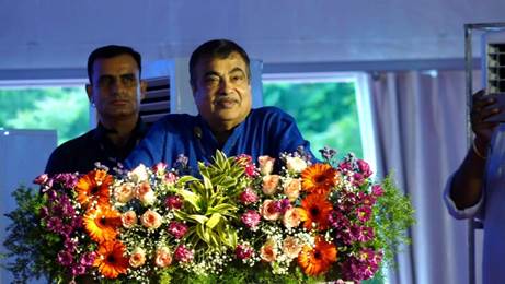 नितिन गडकरी ने महाराष्ट्र के मलकापुर-बुलढाणा में 800 करोड़ रुपये के राष्ट्रीय राजमार्ग-53 का किया उद्घाटन