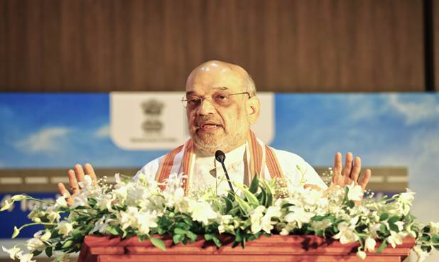 आज कश्मीर ना केवल मुख्यधारा में शामिल हुआ है बल्कि वहां शांति के साथ विकास का मार्ग भी प्रशस्त हुआ है: अमित शाह