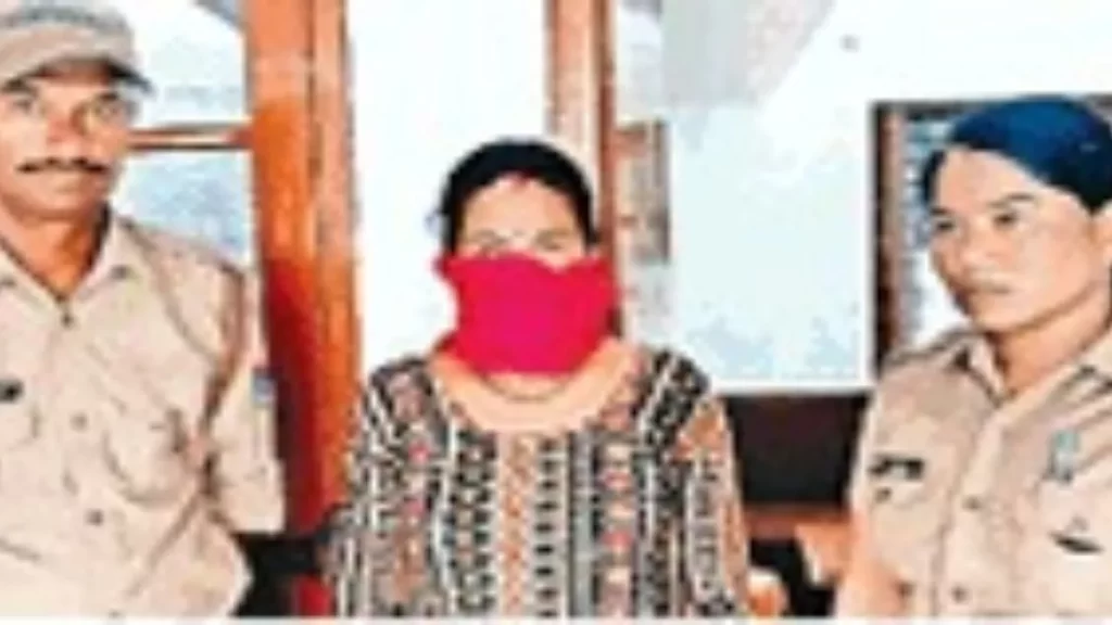 हल्द्वानी में नौकरानी ने डॉक्टर दम्पति के घर से चुराये लाखों रूपये, हिडन कैमरे में कैद हुई सारी करतूत