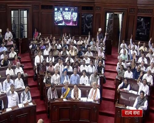 लोकसभा के बाद राज्यसभा से भी पास हुआ दिल्ली सर्विसेस बिल, बिल के समर्थन में पड़े 131 वोट