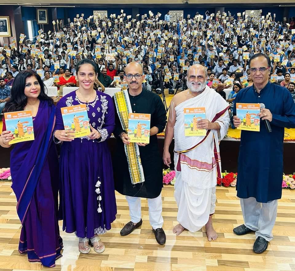 “अजय टू योगी आदित्यनाथ”, यूपी सीएम के जीवन पर लिखा ग्राफिक उपन्यास पहुँचा तेलंगाना