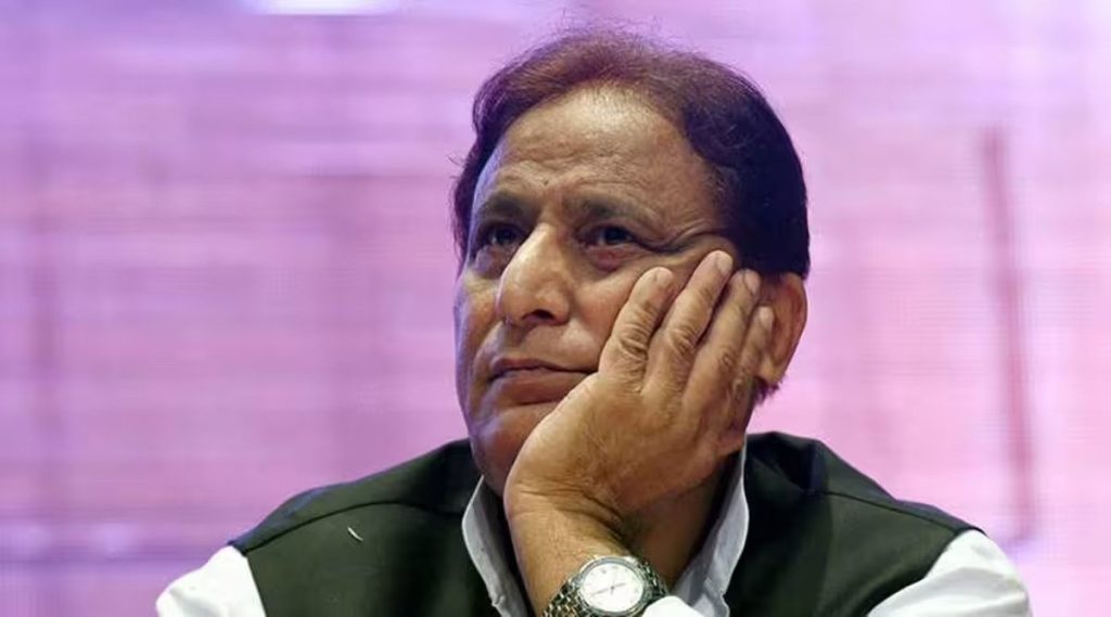 3 दिन तक आयकर विभाग ने आजम खान और उनके करीबियों के ठिकानों पर मारे छापे, जानें क्या लगा हाथ..
