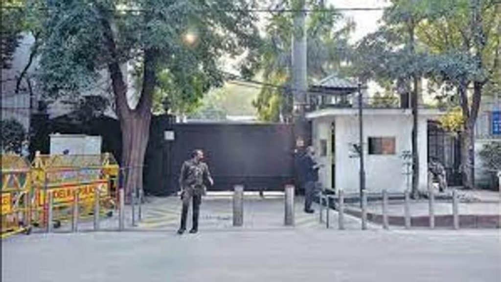 सीएम आवास निर्माण मामलें में सीबीआई ने दर्ज की पीई, आप नेता ने बीजेपी पर साधा निशाना
