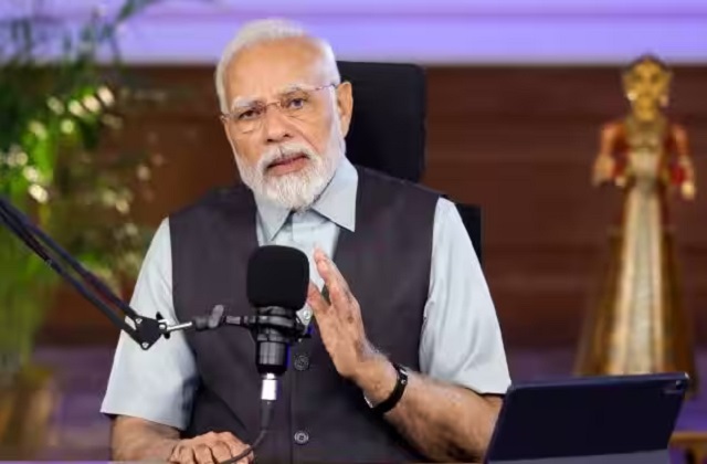 यूट्यूबर्स से बोले पीएम मोदी, देश को जगाएं, एक आंदोलन शुरू करें