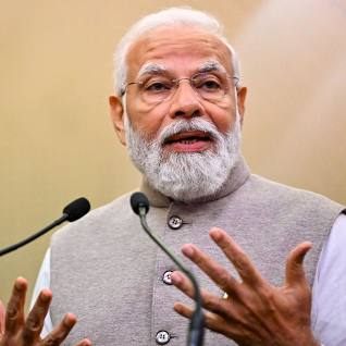 एशियाई खेलों में भारत को पहला स्वर्ण पदक दिलाने पर प्रधानमंत्री ने निशानेबाजों की, की सराहना