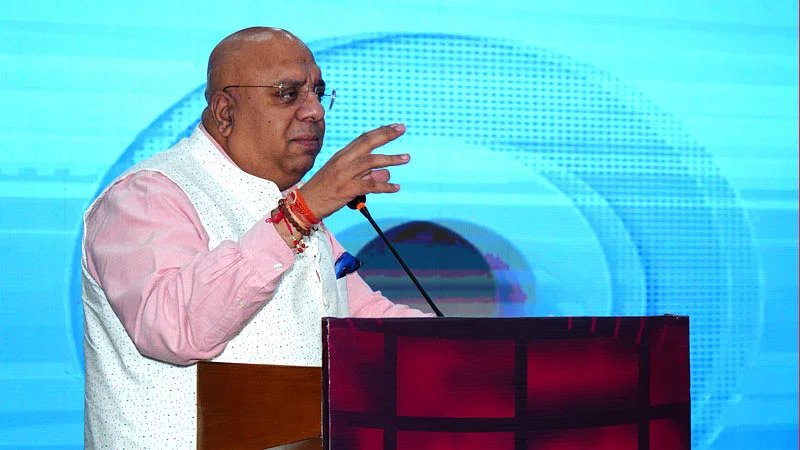 डॉ. अनुराग बत्रा ने बताया, क्यों आर्टिफिशियल इंटेलिजेंस के दौर में पत्रकार नहीं होंगे बाहर