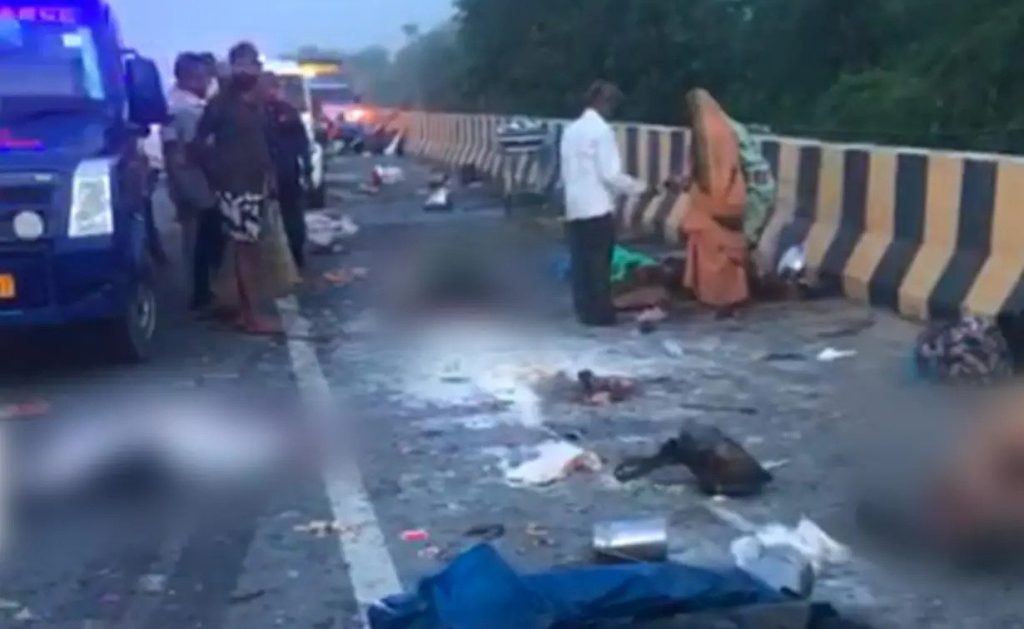 राजस्थान के भरतपुर जिले में हुई सड़क दुर्घटना में 11 लोगों की मृत्यु, 15 घायल