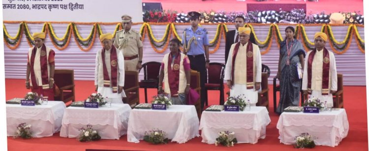 राष्ट्रपति ने गुरु घासीदास विश्वविद्यालय के 10वें दीक्षांत समारोह में लिया भाग