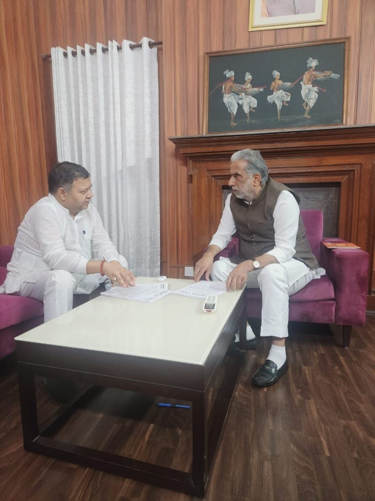 एनआईटी विधानसभा की समस्यों को लेकर केन्द्रीय मंत्री कृष्णपाल गुर्जर से विधायकनीरज शर्मा ने की मुलाकात