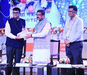 भारतीय भाषाओं और प्रौद्योगिकी का मिश्रण देश के प्रतिभा समूह के लिए असीमित संभावनाओं के द्वार खोलेगा – धर्मेंद्र प्रधान