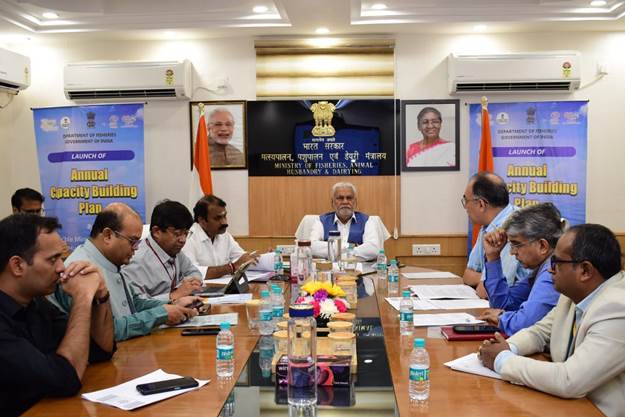 केन्द्रीय मंत्री परषोत्तम रूपाला ने नई दिल्ली में मत्स्य पालन विभाग की वार्षिक क्षमता निर्माण योजना (एसीबीपी) का किया शुभारम्भ