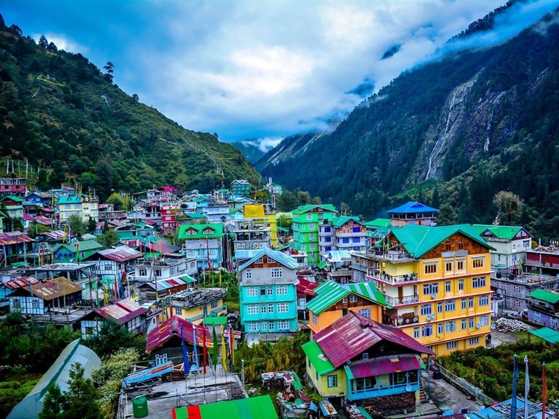 शिक्षा के माध्यम से युवाओं को सशक्त बनाना: एक समृद्ध सिक्किम के लिए आत्मनिर्भरता का निर्माण