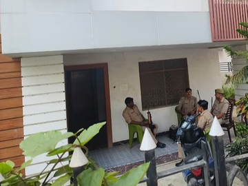 इन्कम टैक्स की टीम ने यूपी-बिहार में की छापेमारी, शिकंजे में सर्राफा कारोबारी नारायण दास