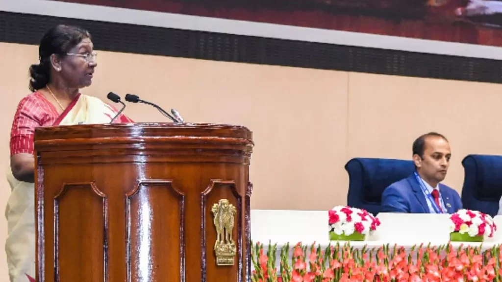 तेजी से बदलते भू-राजनीतिक माहौल में, हमें किसी भी प्रतिकूल स्थिति से निपटने के लिए अच्छी तरह तैयार रहने की जरूरत है: राष्ट्रपति मुर्मु