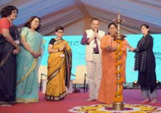 स्वयं सहायता समूह की लखपति दीदियों को प्रोत्साहित करने के लिए सरस मेला एक महत्वपूर्ण पहल है: साध्वी निरंजन ज्योति